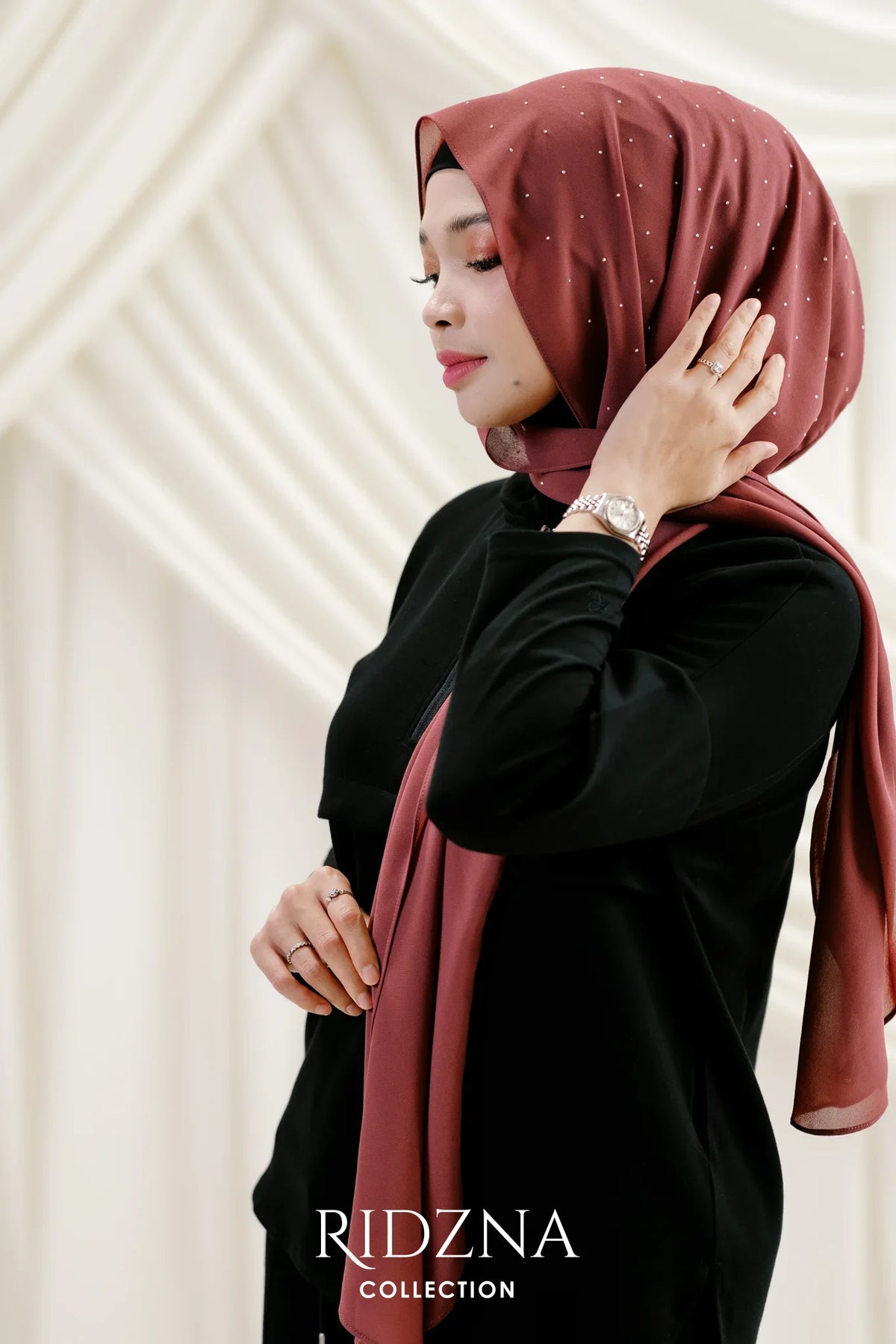 Ridzna Hoodie Shawl