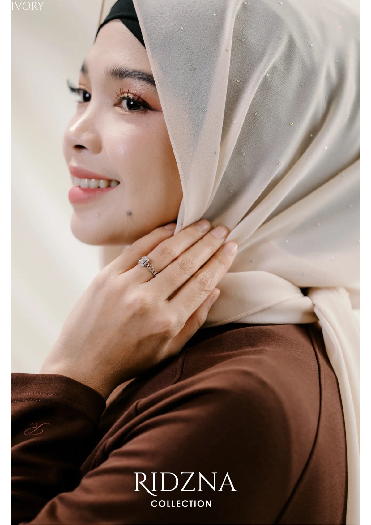 Ridzna Hoodie Shawl