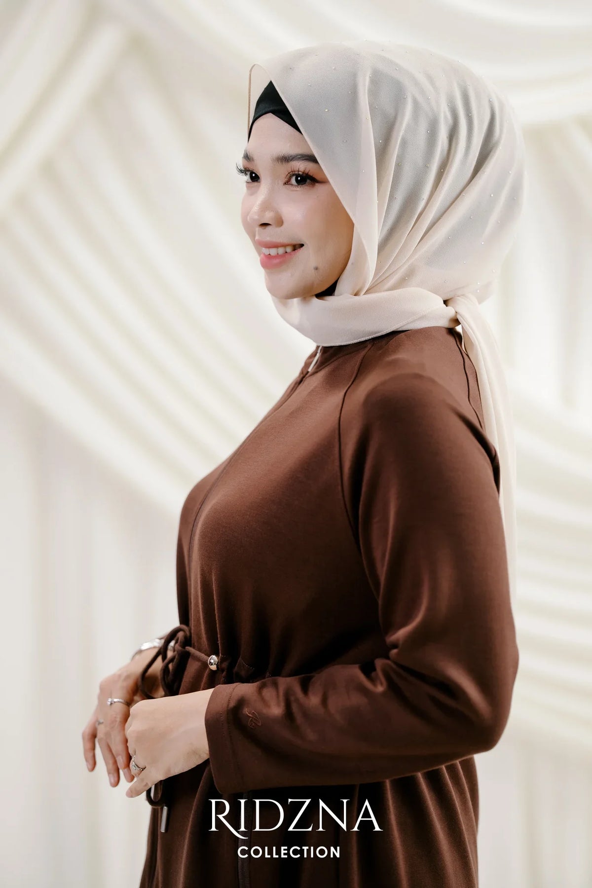 Ridzna Hoodie Shawl