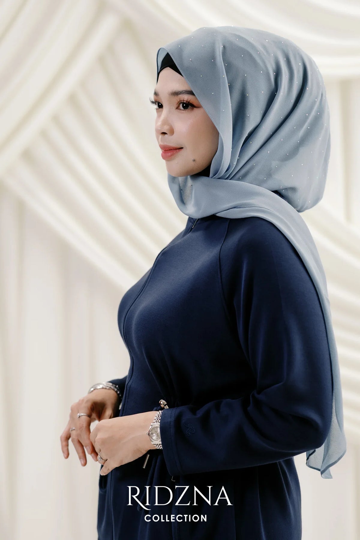 Ridzna Hoodie Shawl