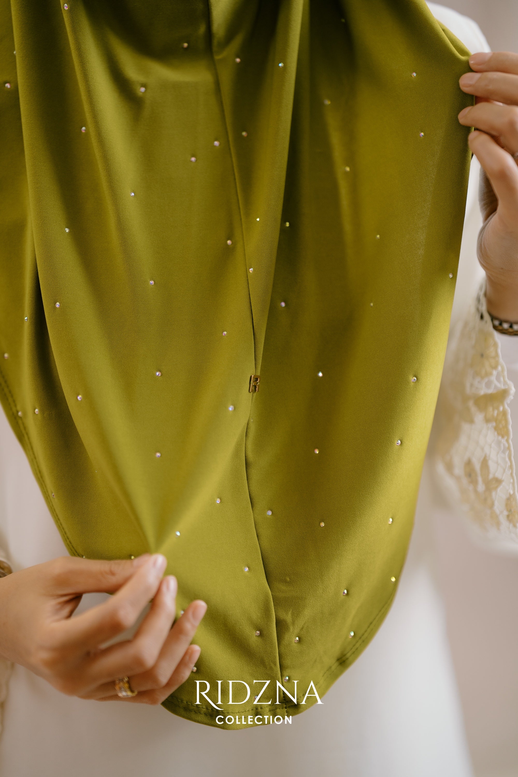 Ridzna Collection hijab campaign